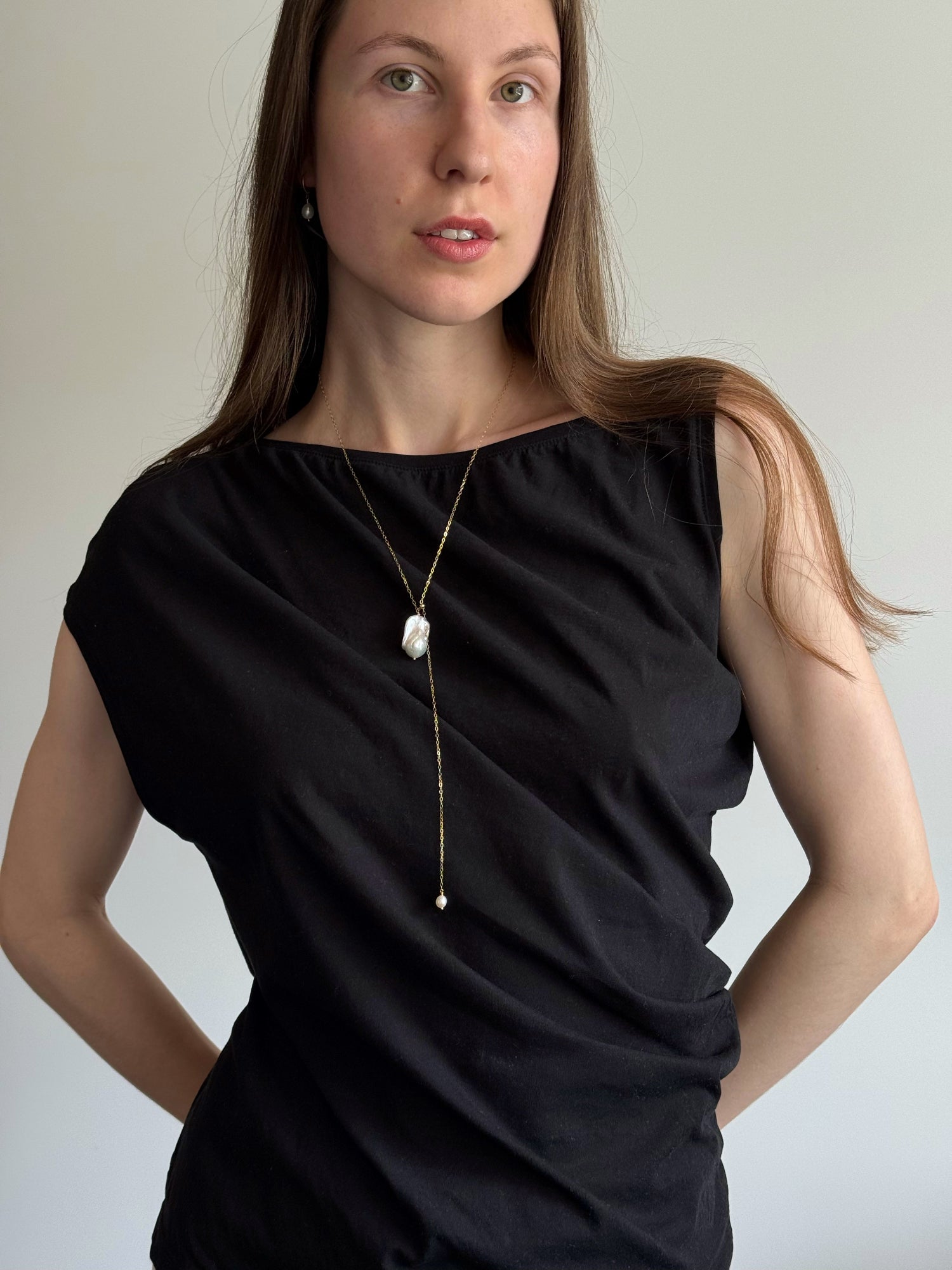 Adjustable gold-filled pearl necklace with baroque and oval freshwater pearls